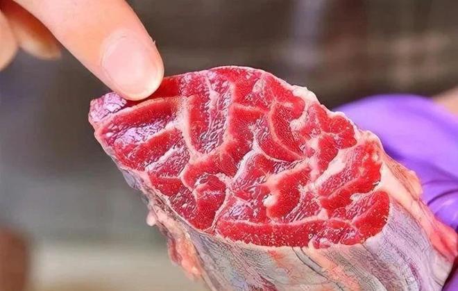 买牛肉，选“干的”还是“湿的”？牢记3不买，牛肉新鲜肉质嫩